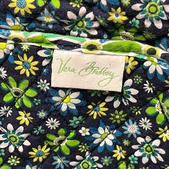 Vera Bradley large tote good condition blue and green comes with visor - Picture 6 of 13